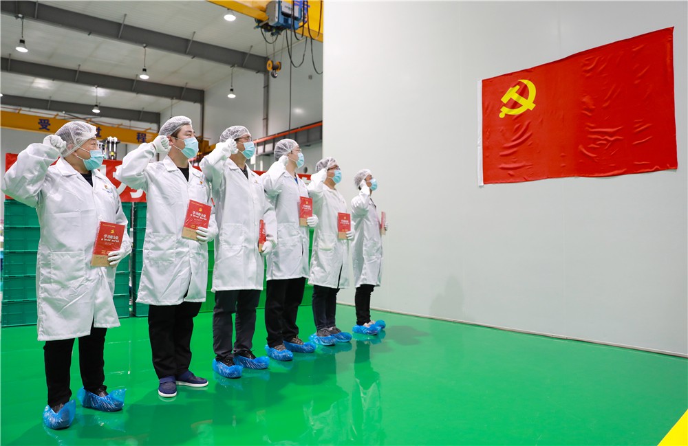 为国为民 勇战不息 ——新松公司战疫“先锋”火线入党